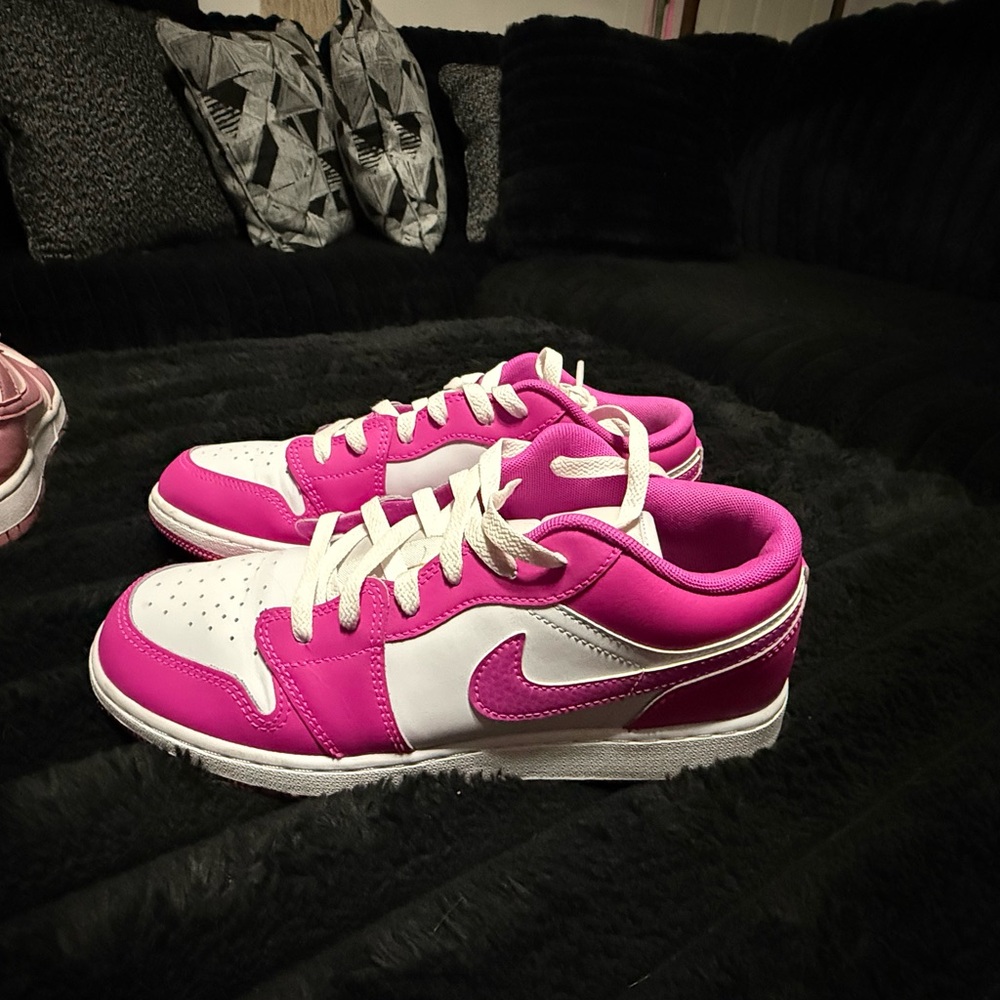 Air Jordan Dunks.